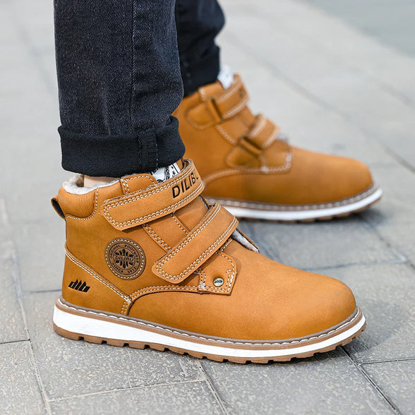 2025 New style boys' boots winter warm thickened and fleece mid-top snow boots for children casual workwear shoes